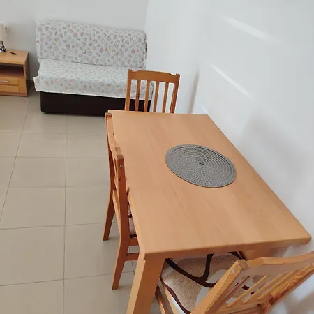 Apartament Kojan 4 *